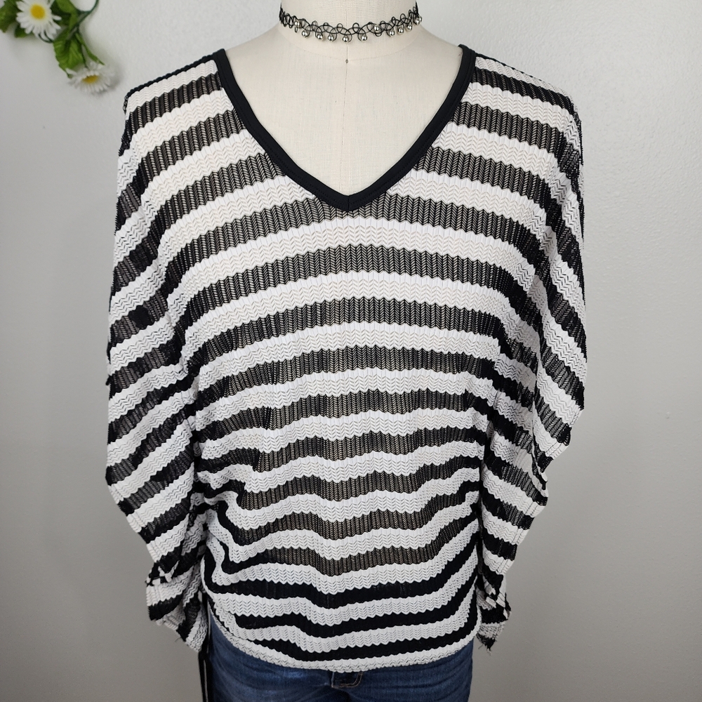 Club Z Collection Top Black and White Striped V-Neck Flutter Sleeve Tunic Large